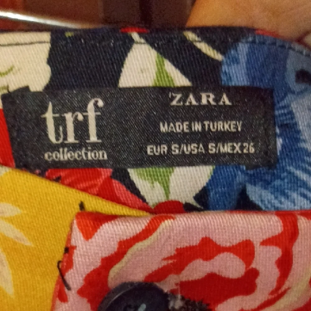 Zara TRF Multicolor Floral Button-Front Skort - Picture 2 of 6